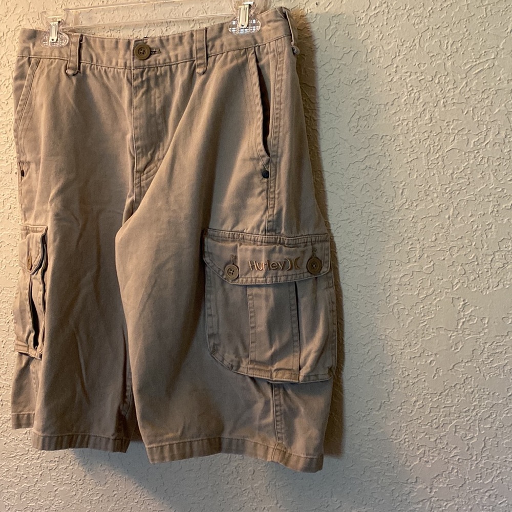 Hurley cargo shorts size 18